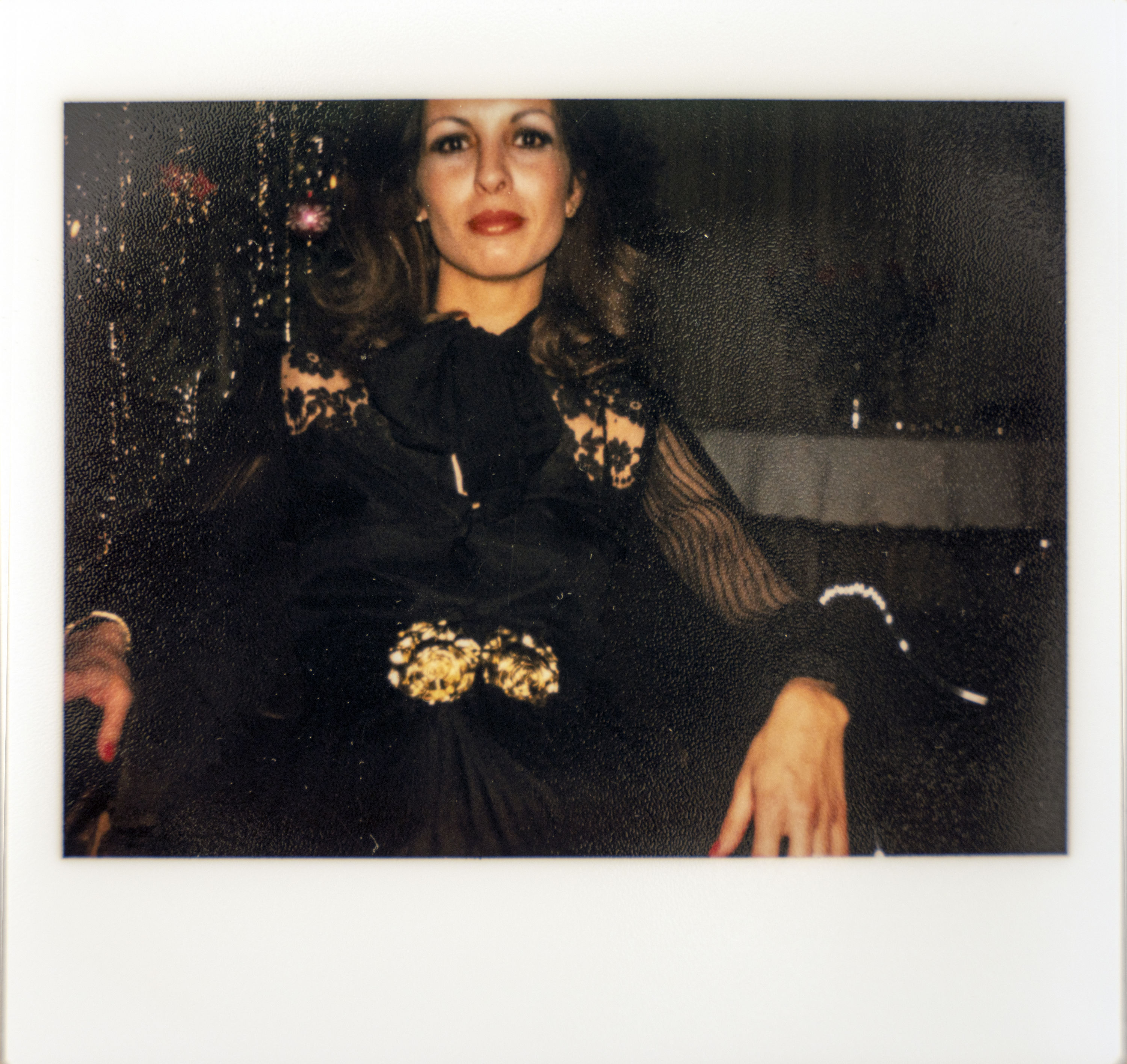 Mona - 011