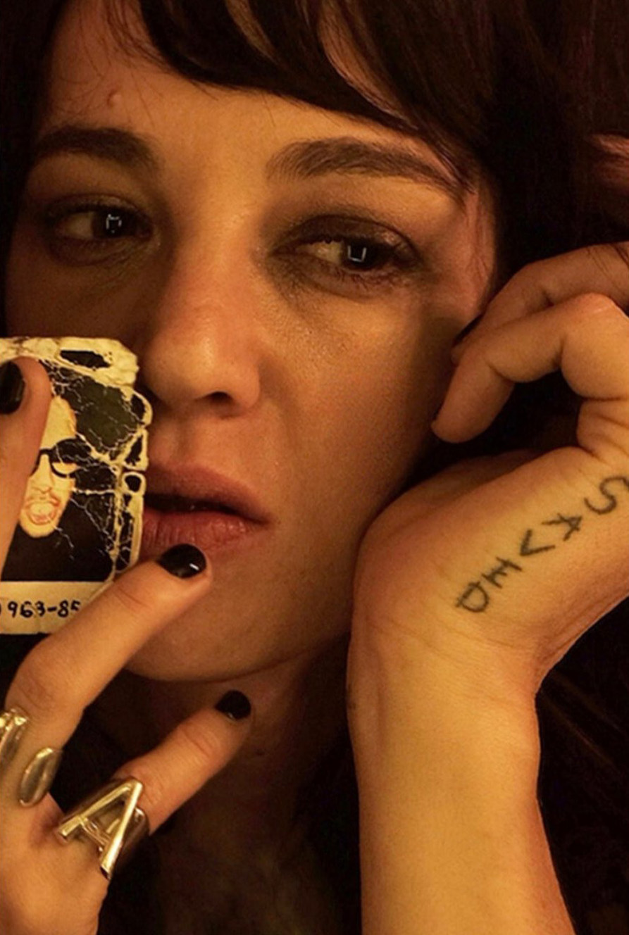 ELSFIES — Asia Argento