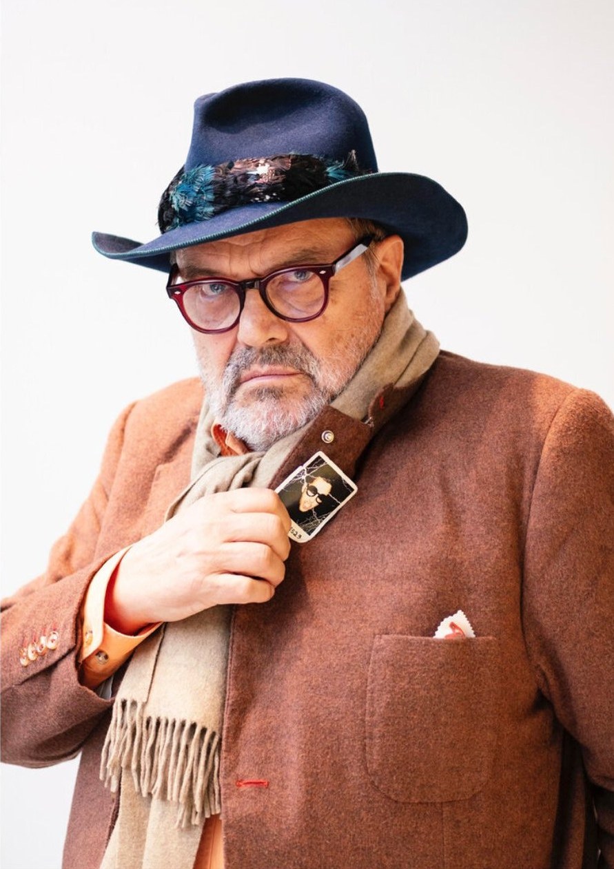 ELSFIES — Oliviero Toscani